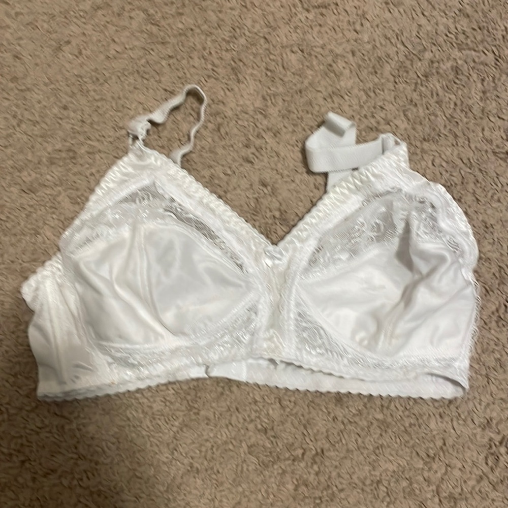 Women’s White Unlined Bra